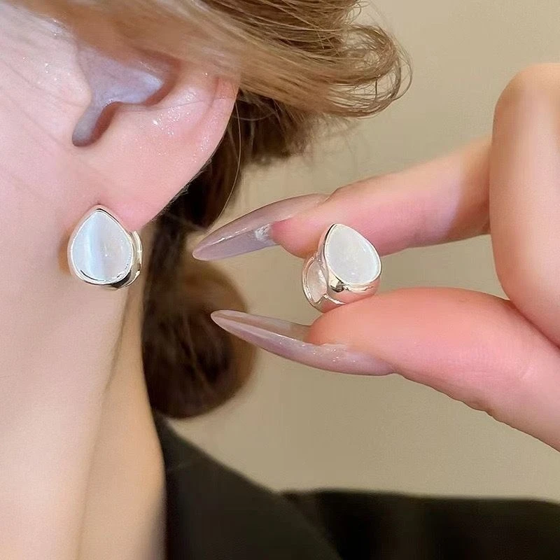 铜合金耳饰 气质轻奢时尚百搭个性精致简约小众耳饰SX2102