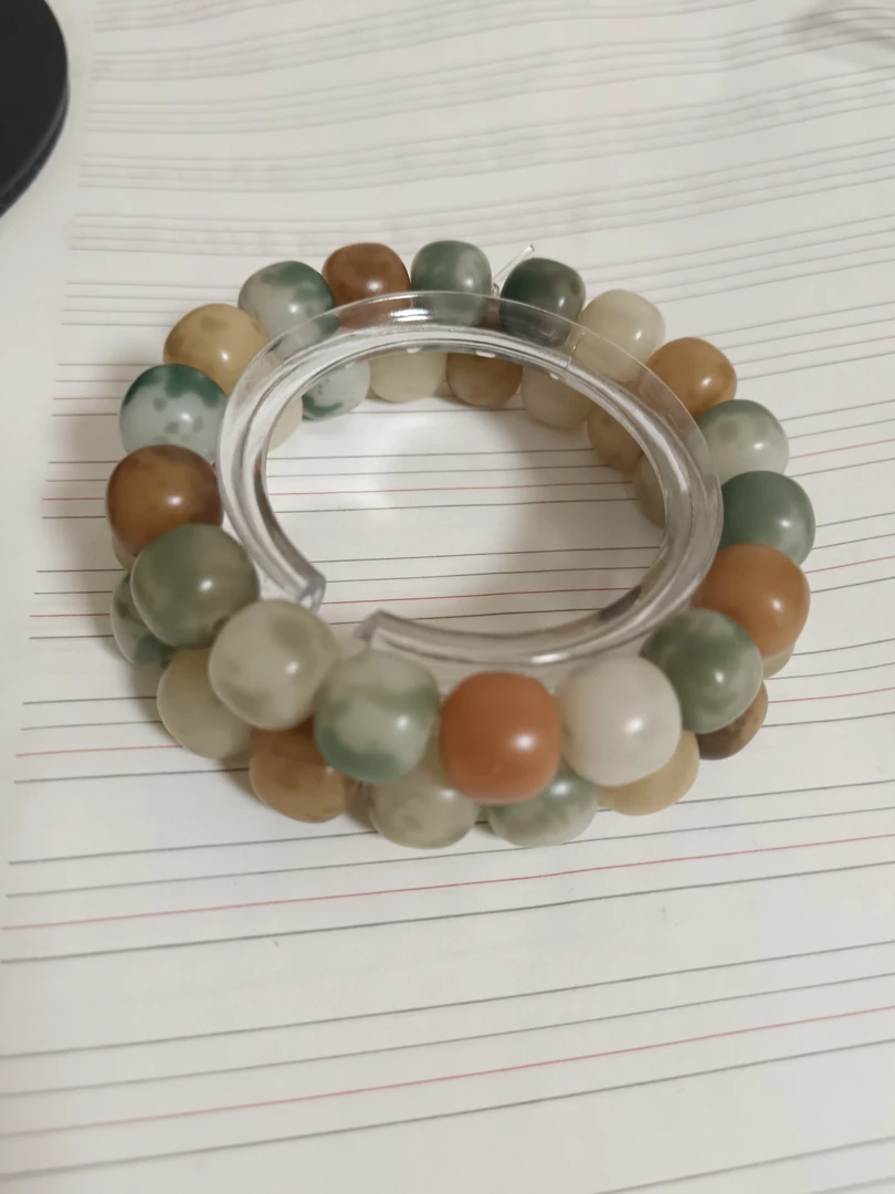 白玉菩提绿飘花手串