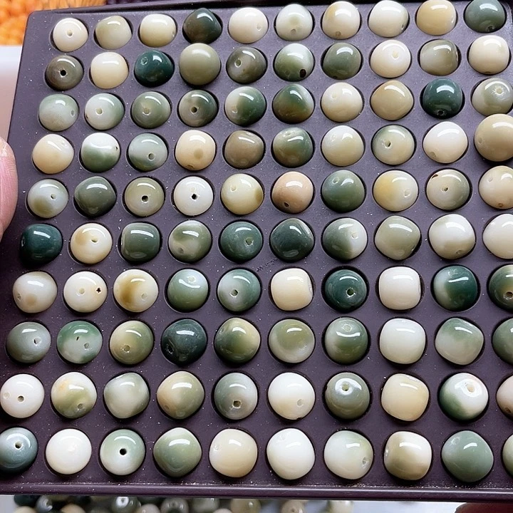 白玉菩提吊坠瑕疵12-11飘花桶珠110颗