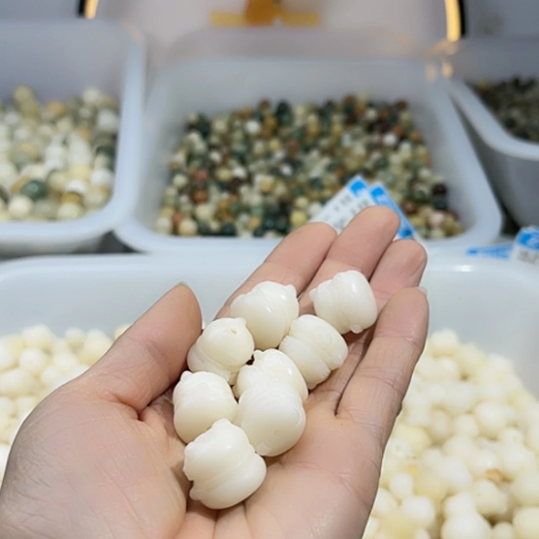 【闪购商品】白玉菩提吊坠瑕疵17招财猫8颗