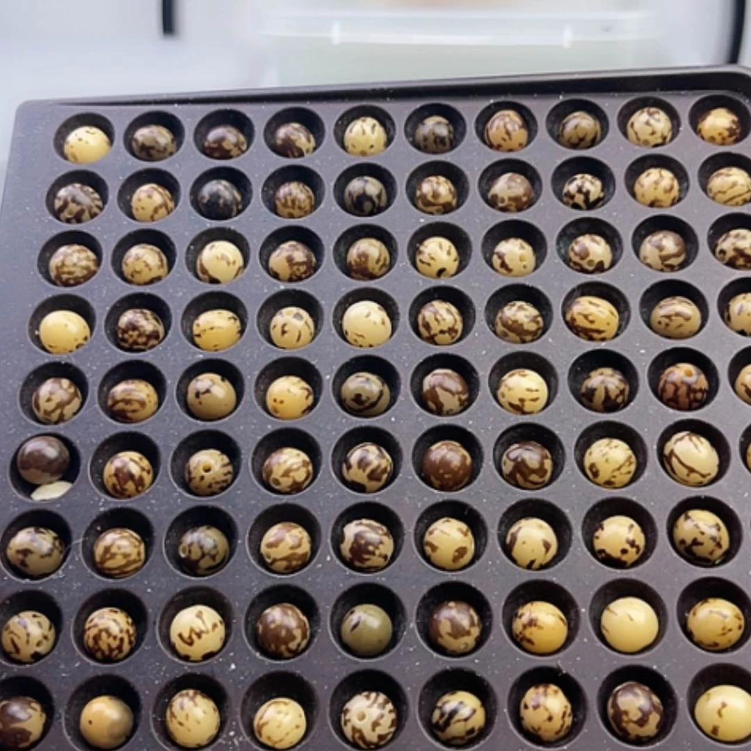 【闪购商品】白玉菩提吊坠瑕疵9花斑圆100卡灯牌宠200