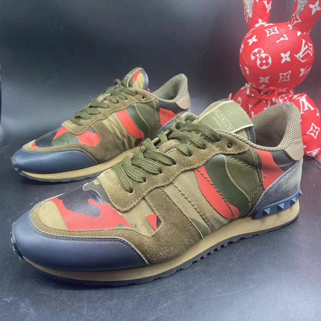 【147折扣】Valentino/华伦天奴 经典红黑迷彩运动鞋41欧正品保证