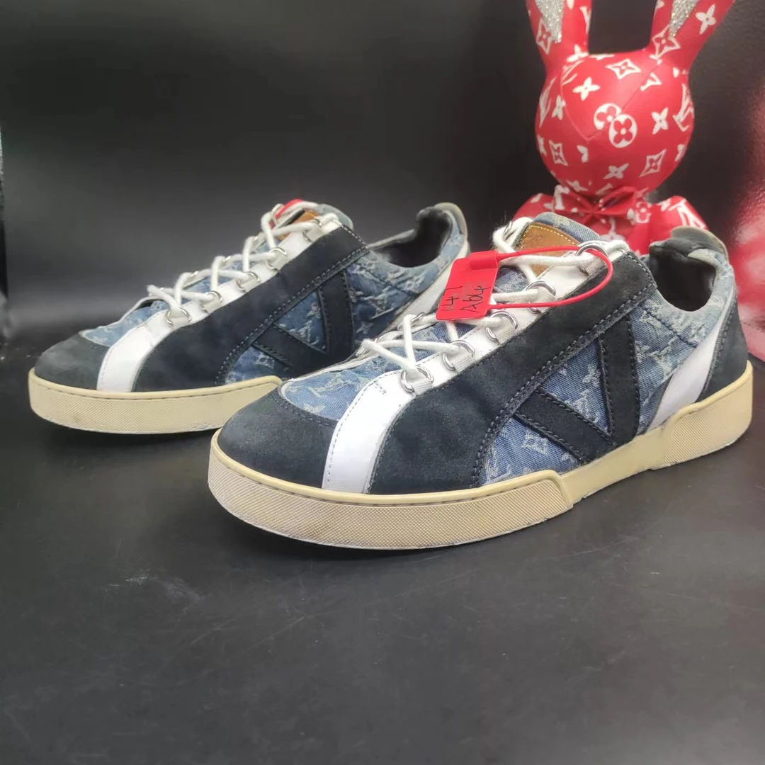 【147特惠】LouisVuitton/ 路易威登蓝牛仔老花板鞋侧边大V设计40.5