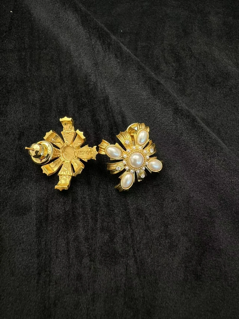 合金耳饰 520轻奢定制高定合金非树脂中古金色复古夸张气质耳钉