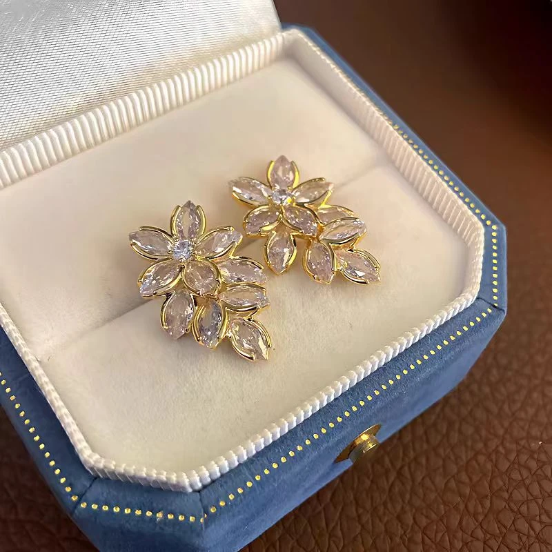 铜合金耳饰 花朵轻奢小众设计高级感精致耳饰耳环女N1701A1