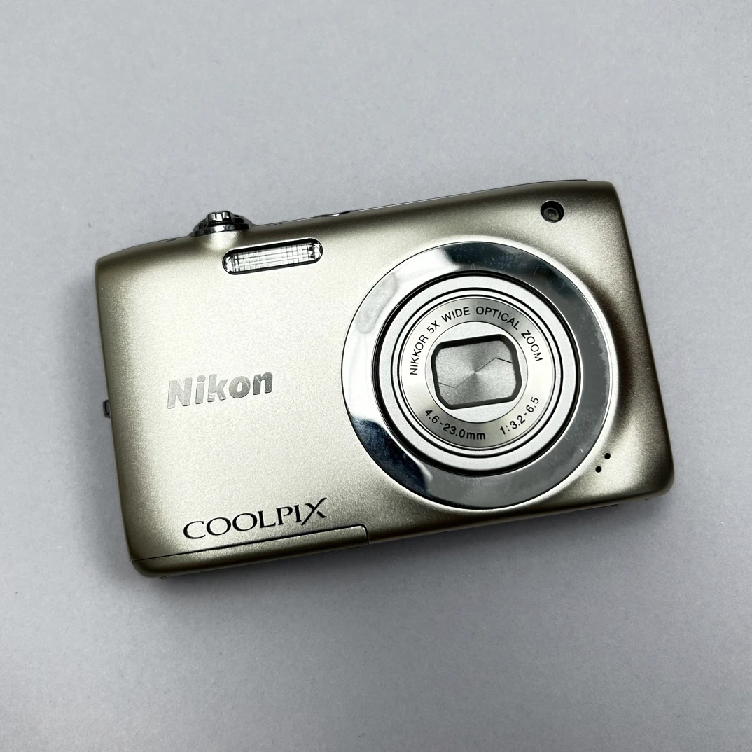 95新 Nikon/尼康 s2600 5倍光学变焦1400像素 人像风景(no退no换)