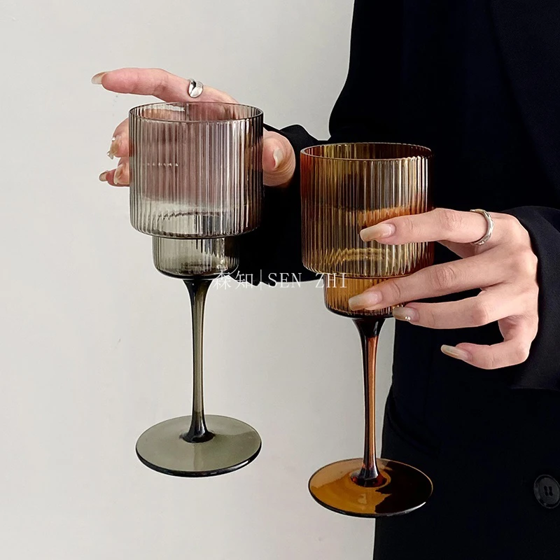 法式复古竖纹玻璃高脚杯创意红酒杯鸡尾酒杯家用果汁条纹葡萄酒杯