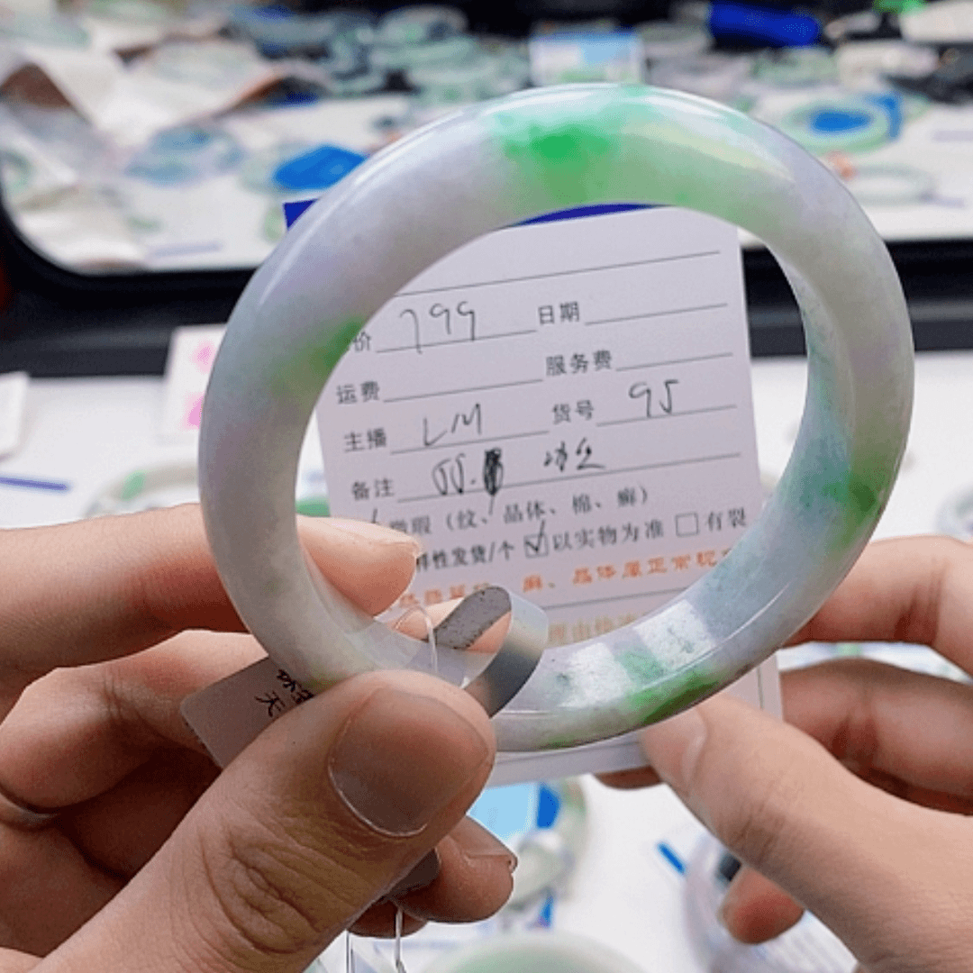 【闪购商品】翡翠手镯未镶嵌爱***。95