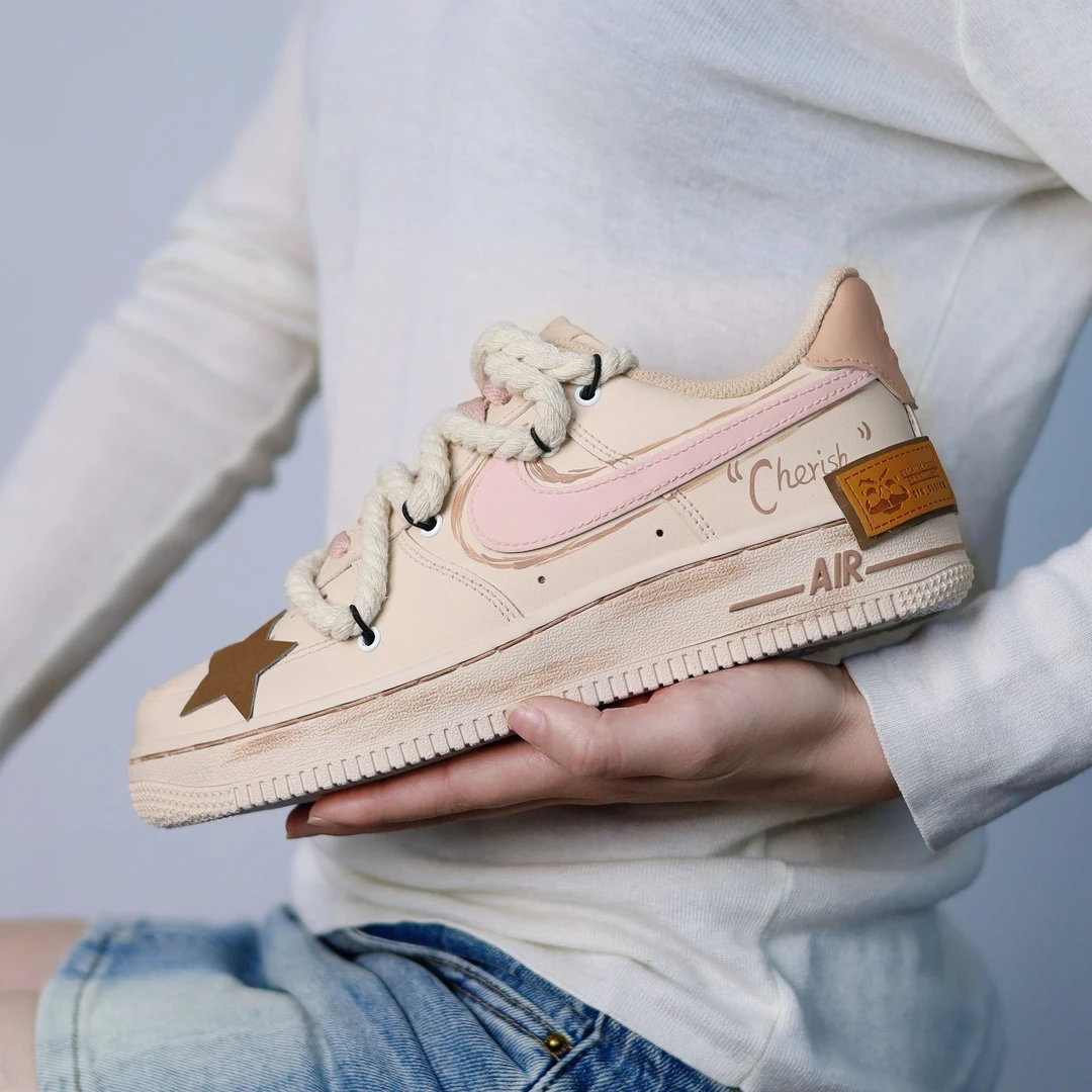 NIKE/耐克AIR FORCE 1 定制款空军一号 AF1奶茶星星 淡粉女款潮鞋