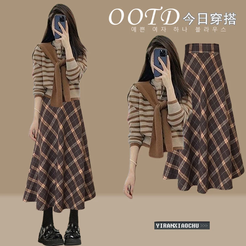 秋季套装女2024新款洋气减龄气质披肩针织毛衣格子半身裙三件套潮