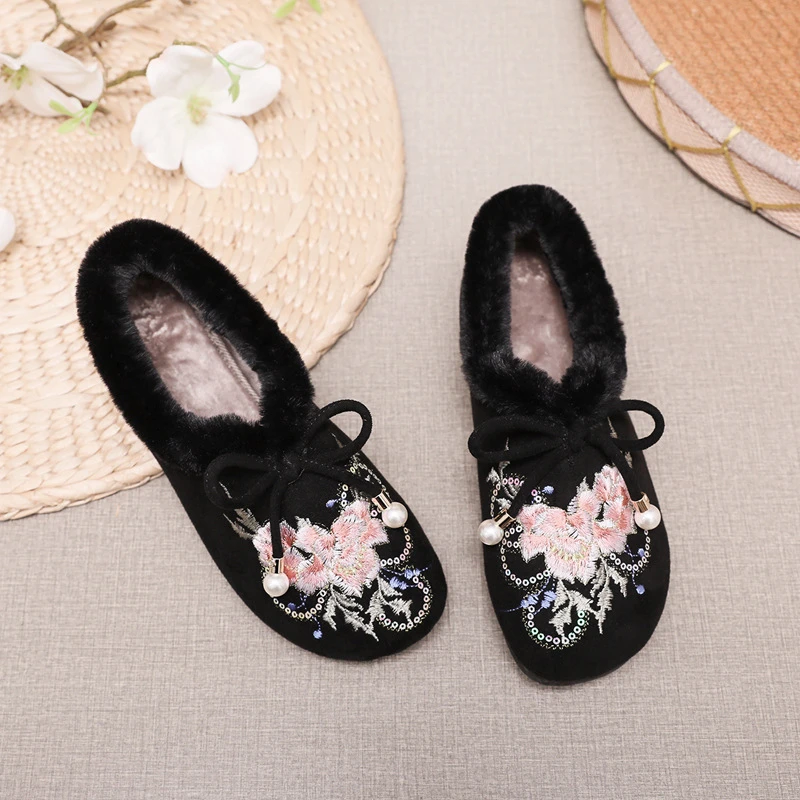 秋冬老北京布鞋中式古风毛毛棉鞋女加绒保暖平底软底民族风绣花鞋