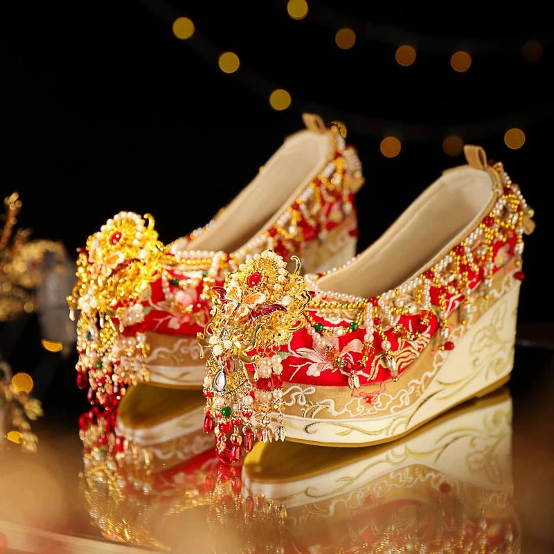 汉服婚鞋中式秀禾鞋坡跟手工定制古风增高新娘结婚冬季汉服鞋女