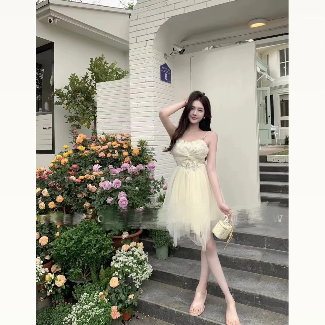 W00684高级感纯欲法式不规则网纱蓬蓬裙扭结抹胸生日礼服吊带连衣