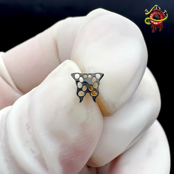 合金耳饰 哈尼穿刺饰品钛合金网蝶内螺纹0.9牙口耳钉耳骨钉单个