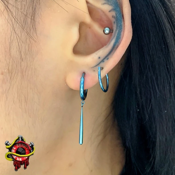 合金耳饰 哈尼穿孔钛合金索隆同款吊坠耳环水滴吊坠耳环防过敏