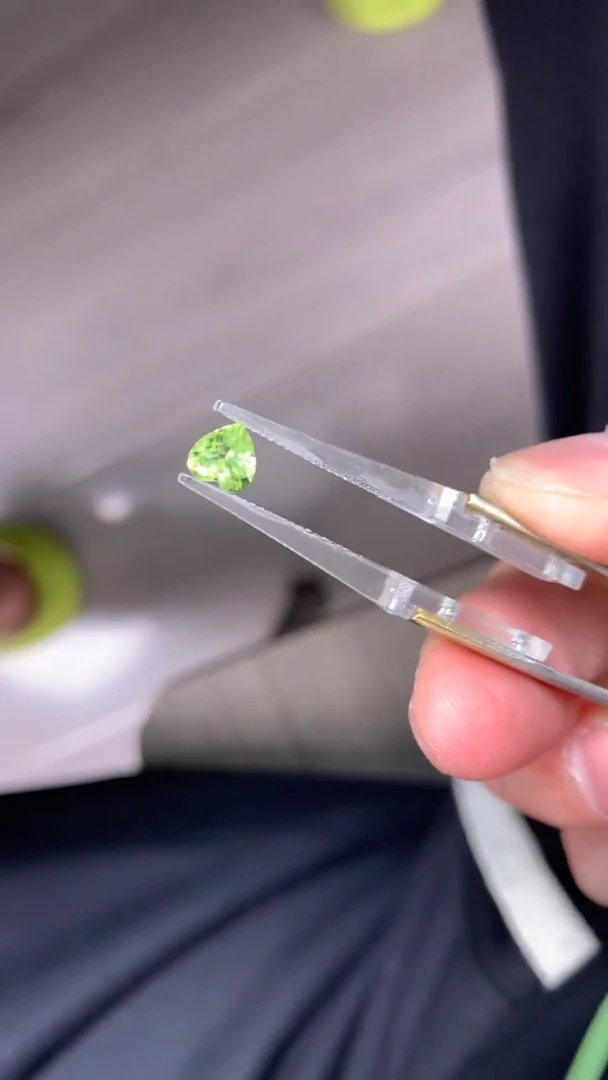 【闪购商品】橄榄石笔搁未镶嵌一粒