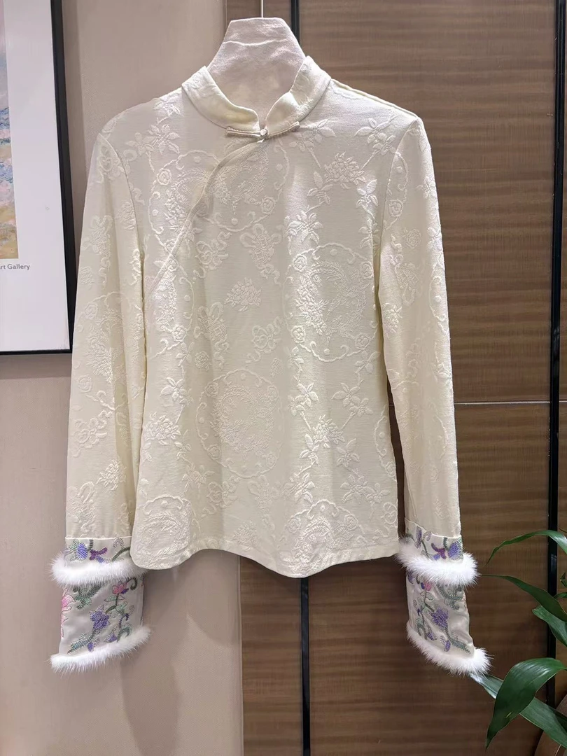 CHIC FAIRY 【花季】 舒适百搭刺绣提花长袖上衣