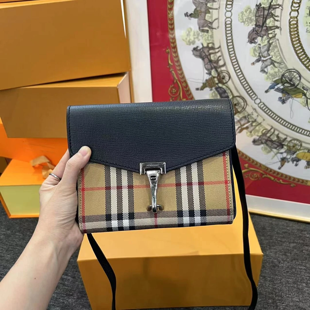 95新 BURBERRY/博柏利 大有/巴宝莉单肩包/HZ0174