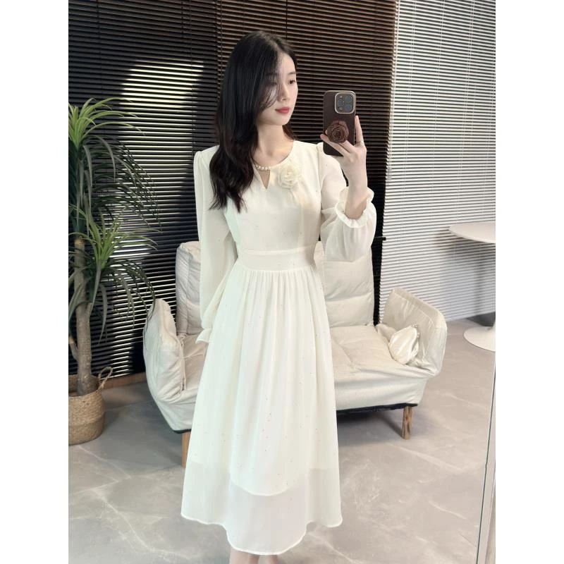 苏陌法式V领长袖连衣裙女秋冬高级感气质收腰气质初恋甜美长裙子