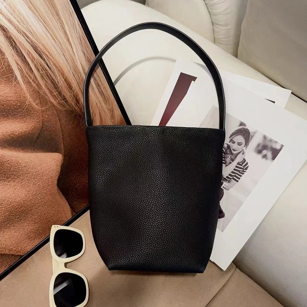『叶子』2024新款简约慵懒极简手提百搭水桶包包2245