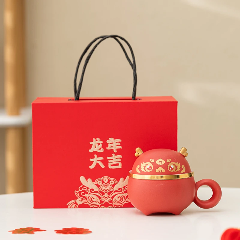 元旦春节龙年伴手礼品定制国潮高档陶瓷茶水分离办公泡茶杯礼盒装