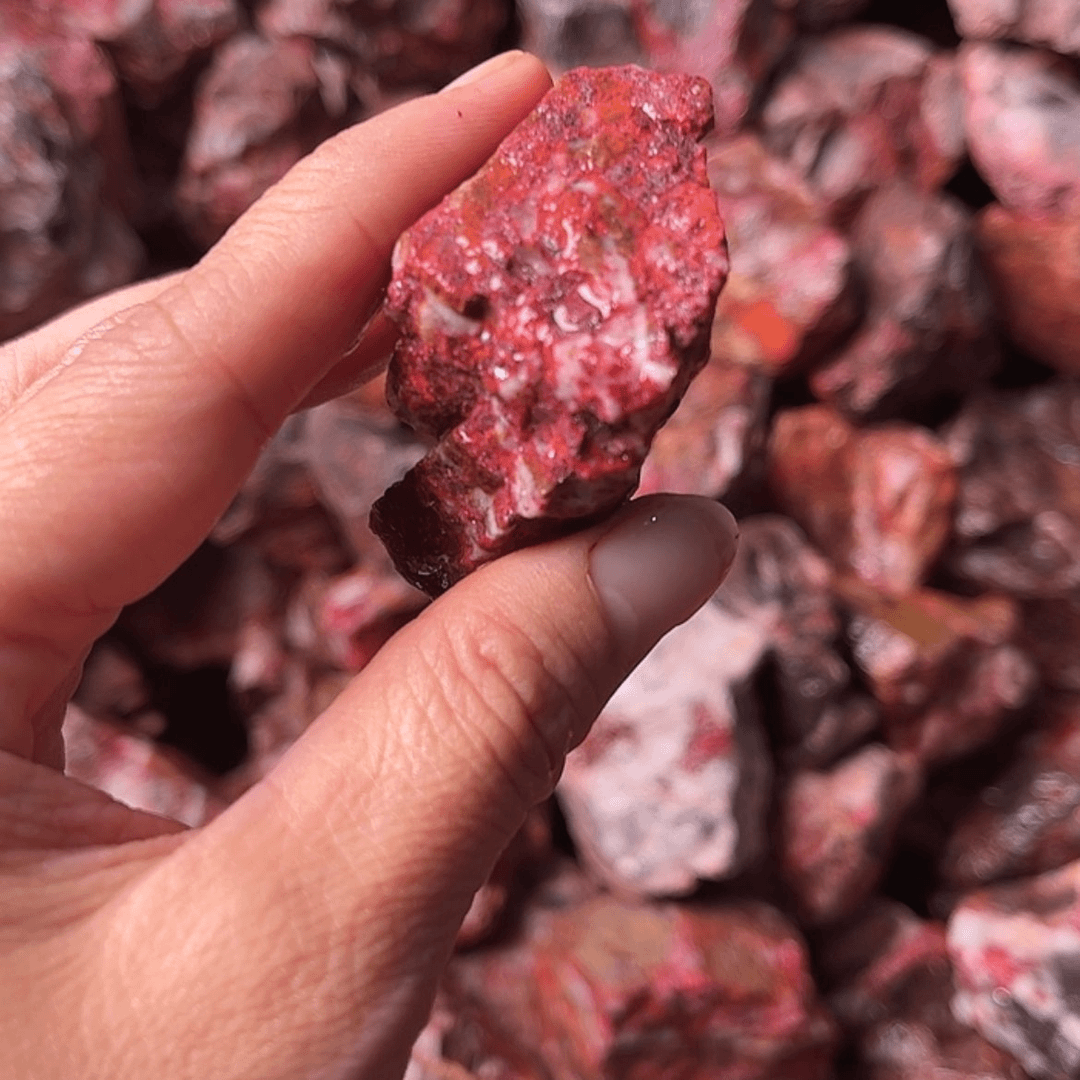 【闪购商品】查罗石朱砂毛料合金