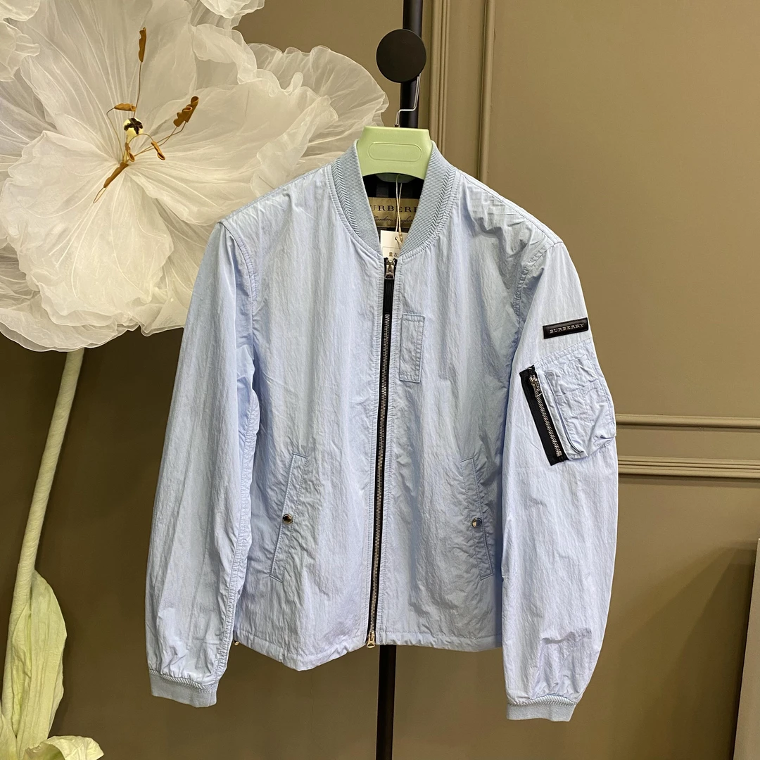 95新 BURBERRY/博柏利 潮服/BURBERRY/48码/蓝色夹克/70290526