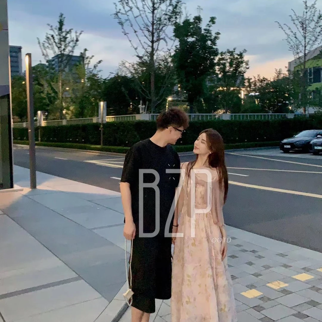 【人间水蜜桃】甜美清新休闲碎花中长款韩版时尚收腰吊带连衣裙夏季