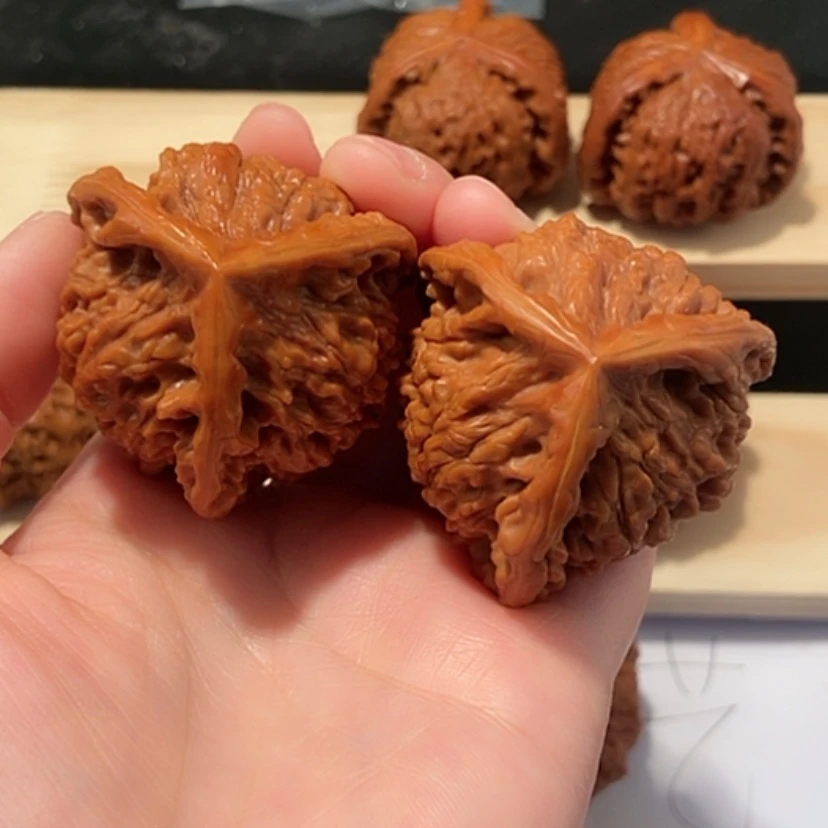 【闪购商品】核桃核雕逢****会