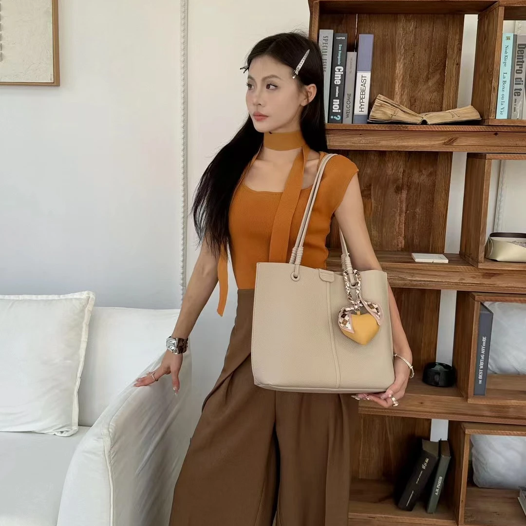 【周周】女包女款新款2024年爆款包包女托特包气质轻奢简约休闲包