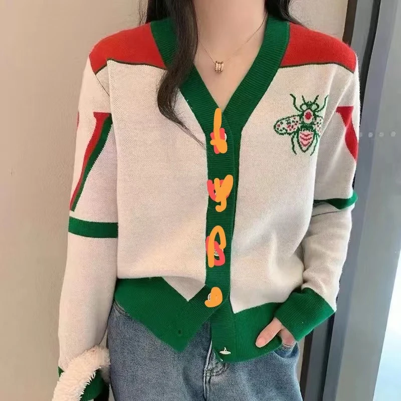 白色小蜜蜂提花拼色V领毛衣针织衫ZZ010