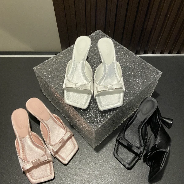 【现现】季新款蝴蝶结百搭韩版网红小众设计感时尚方头高跟一字拖鞋