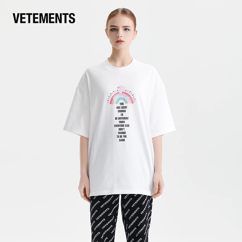 VETEMENTS彩虹元素潮流简约印花宽松圆领时尚百搭短袖T恤63552302