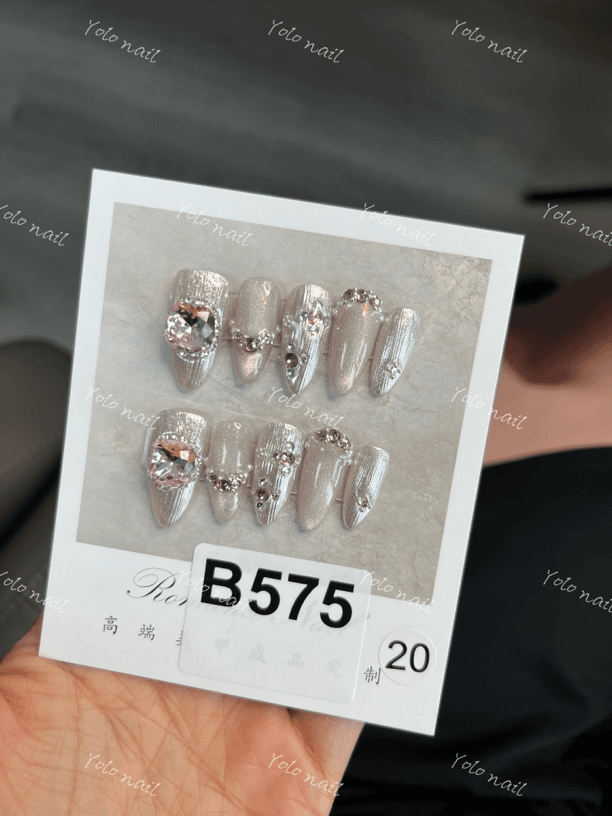 B575.纯手工穿戴甲（20）