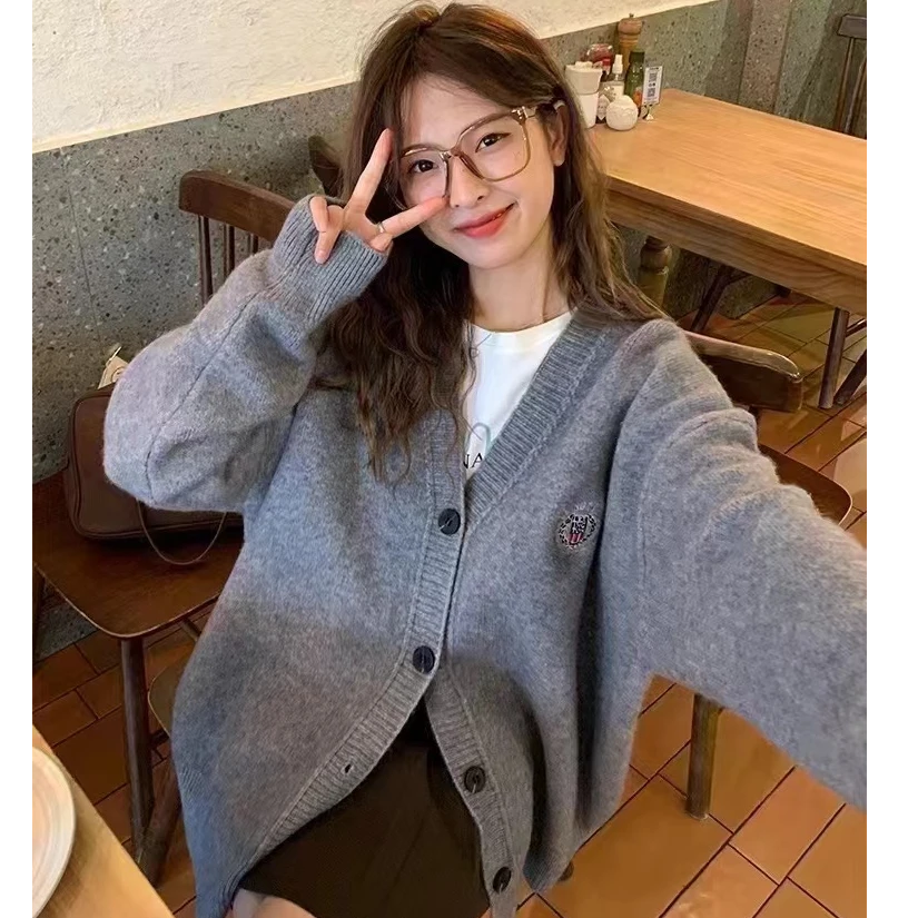 慵懒风毛衣外套女装秋季2024新款设计感宽松V领针织开衫春秋穿搭