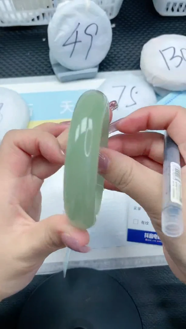 【闪购商品】石英质玉手镯未镶嵌3S310-58