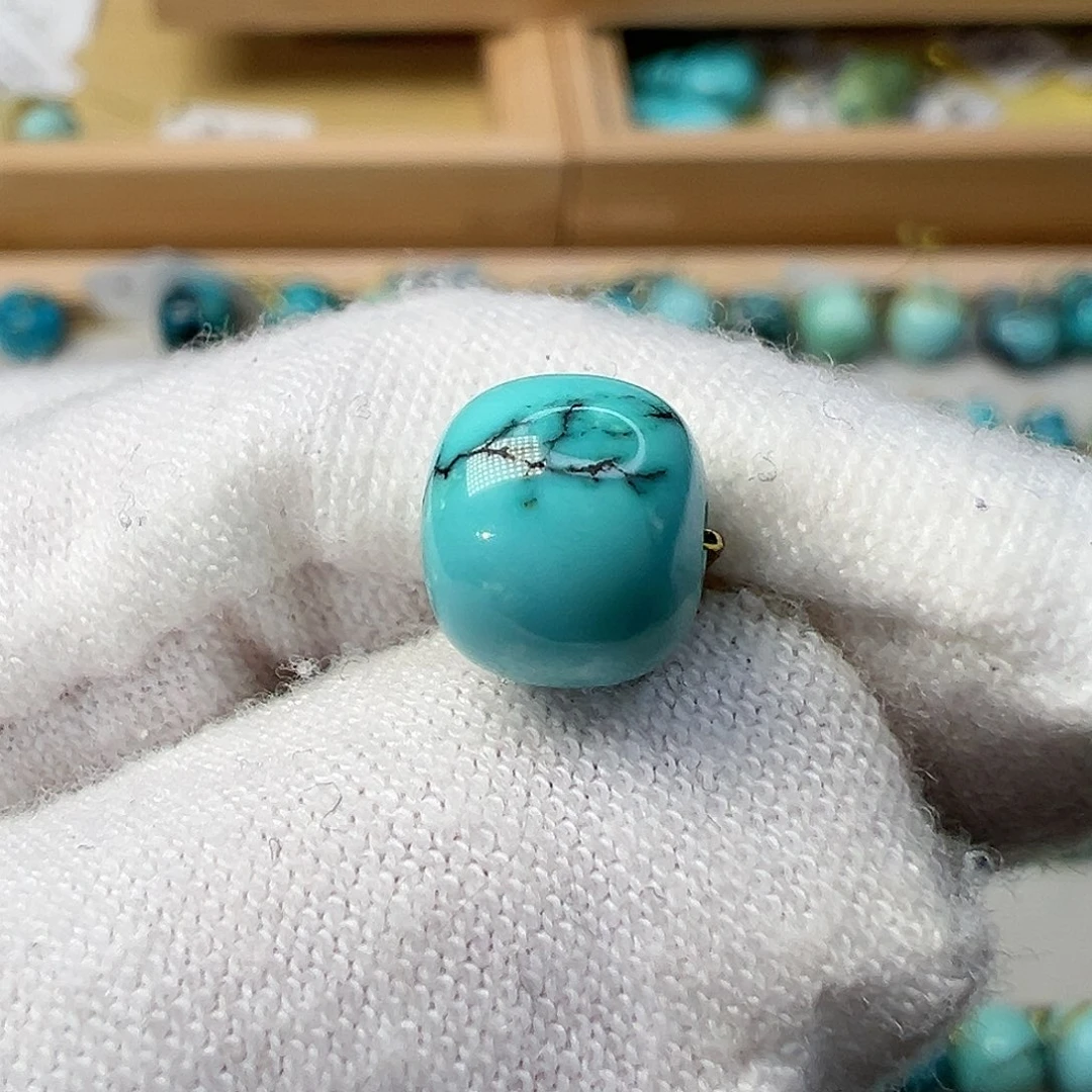 绿松石配饰未镶嵌8.2*7.3