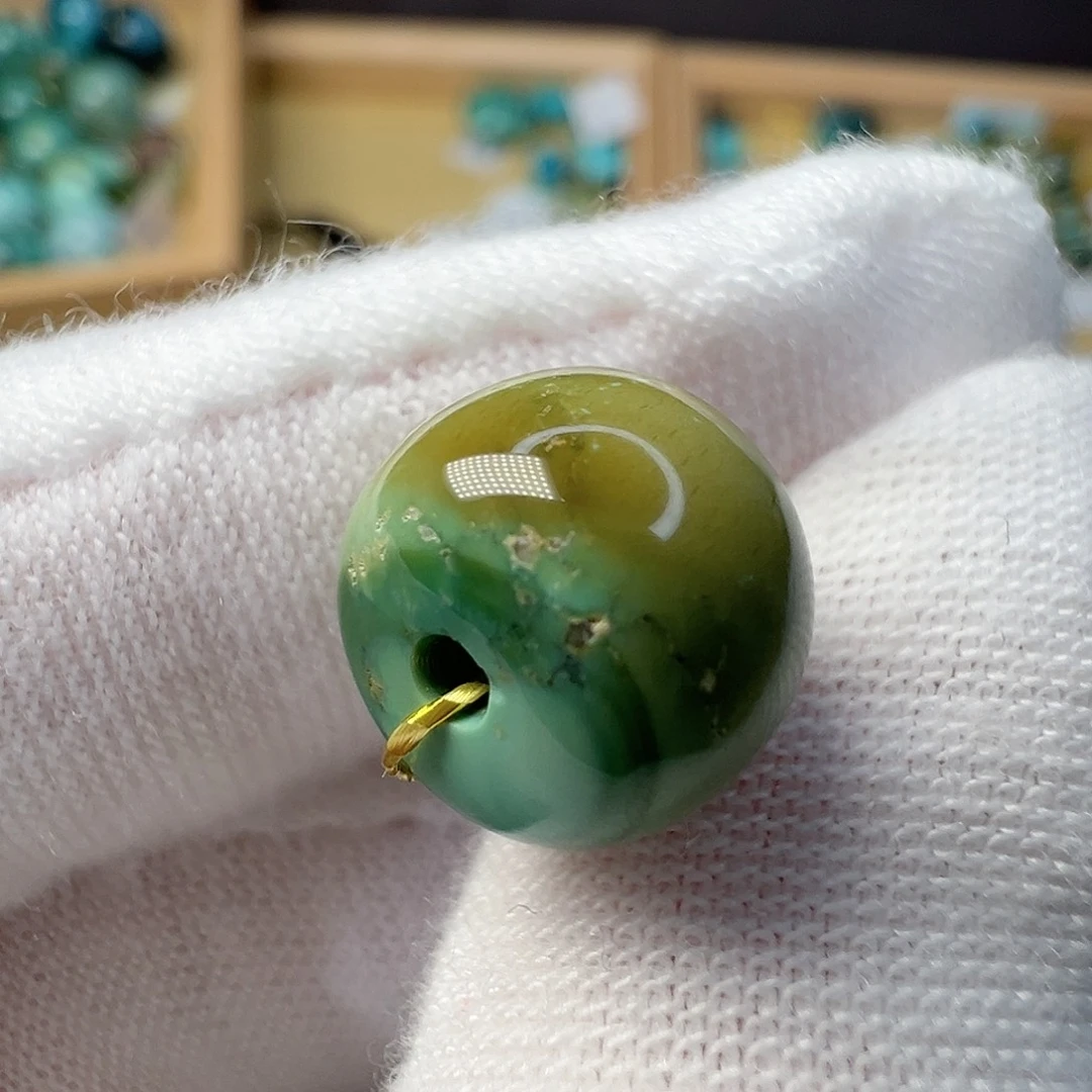 绿松石配饰未镶嵌10.6^8.6