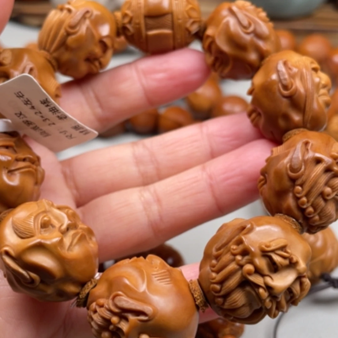 【闪购商品】橄榄核核雕强*