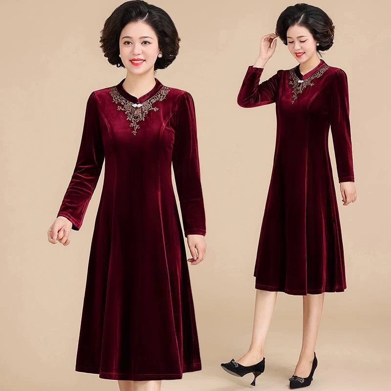 中年妈妈婚宴礼服春秋装新款连衣裙中长款中老年人女装金丝绒裙子