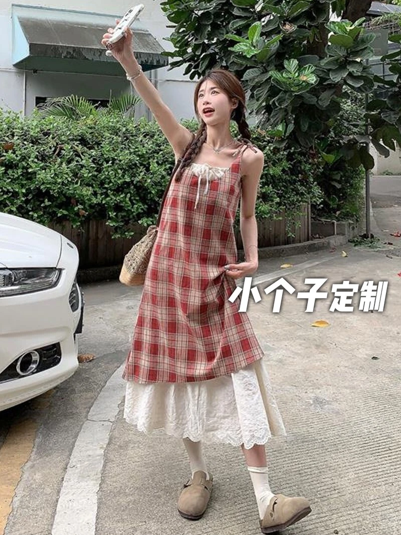 150小矮个子假两件拼接格纹吊带连衣裙女夏设计感宽松显瘦大摆裙