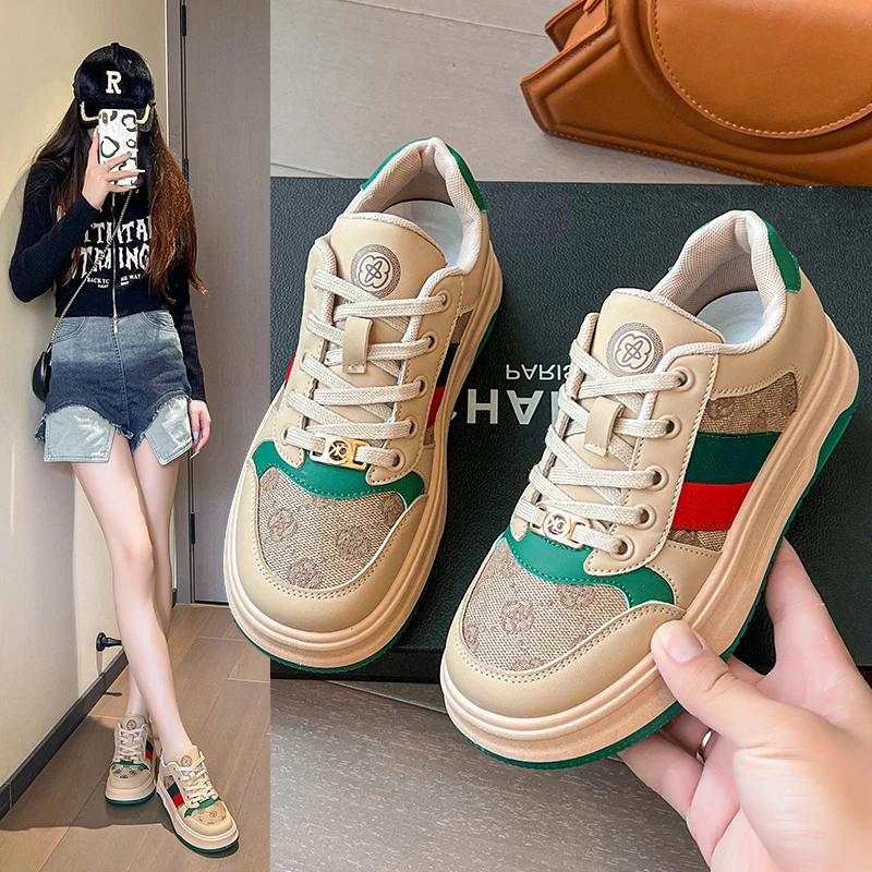 网红小众刺绣休闲浅口平底小白鞋女2024年新款板鞋女鞋