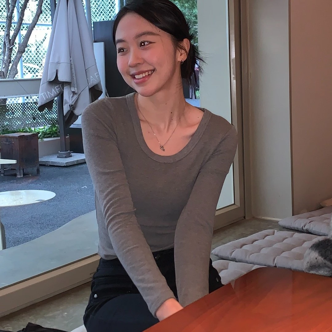 闭店清仓NO退NO换 抓绒加厚圆领修身显瘦打底衫