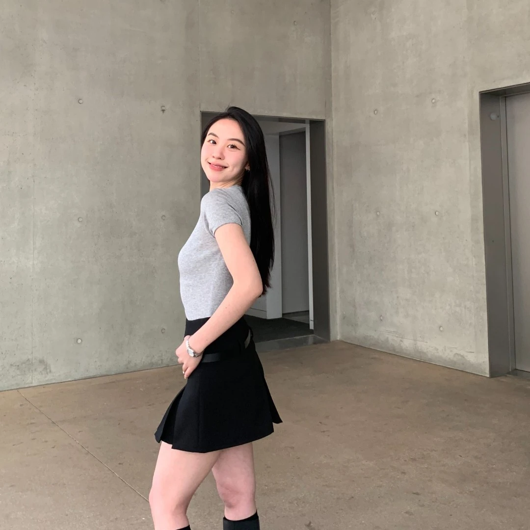 闭店清仓NO退NO换【现货】基础款黑色A型百褶半裙