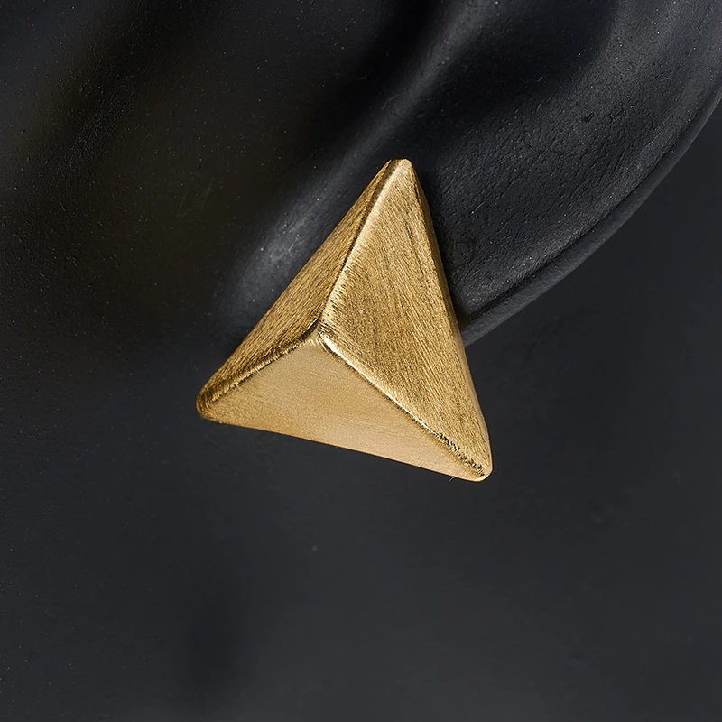 梁雅帝专属新品埃及金字塔三角奶酪立体金色纯银耳钉