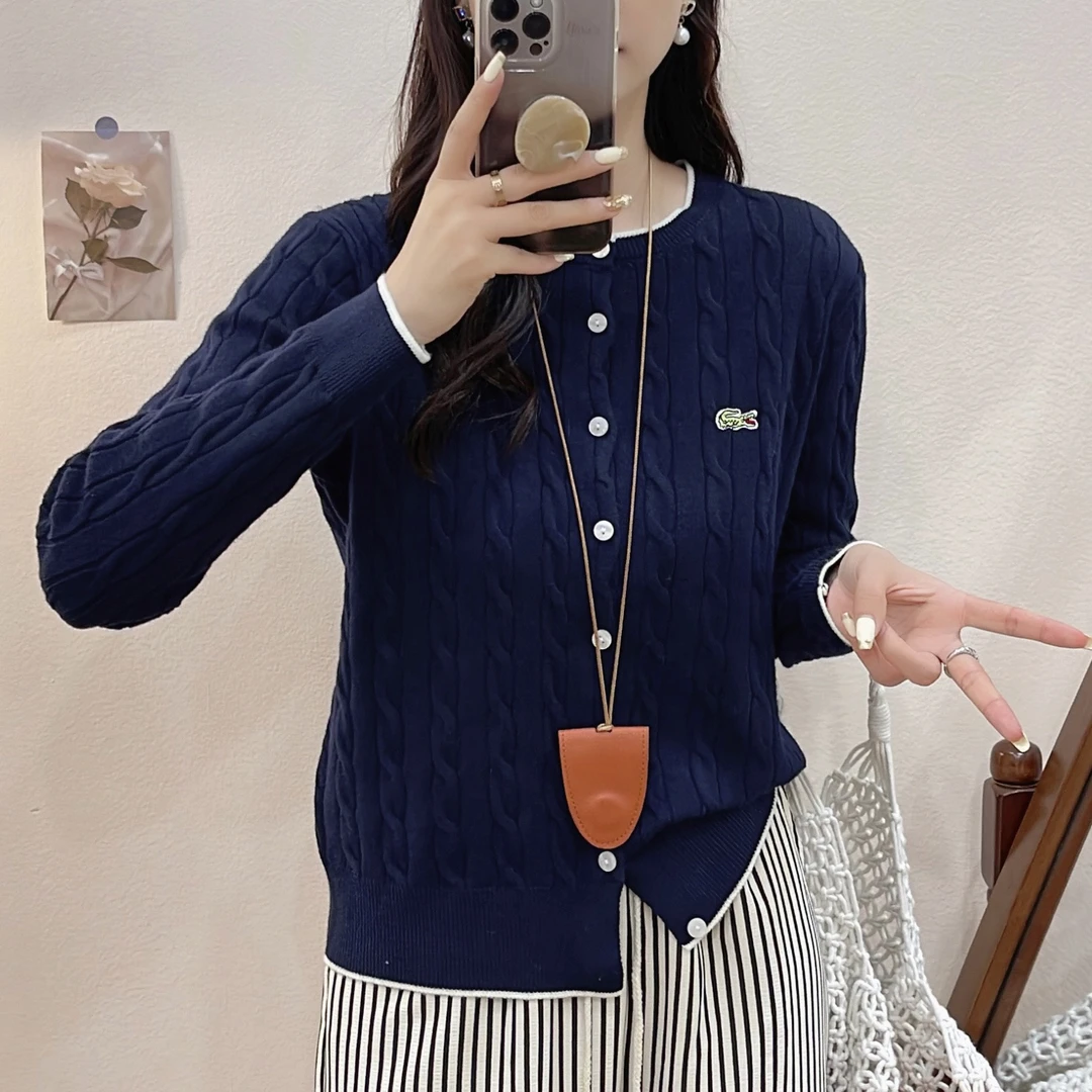 秋冬新款圆领麻花绞花长袖针织开衫女学院风刺绣百搭宽松毛衣外套