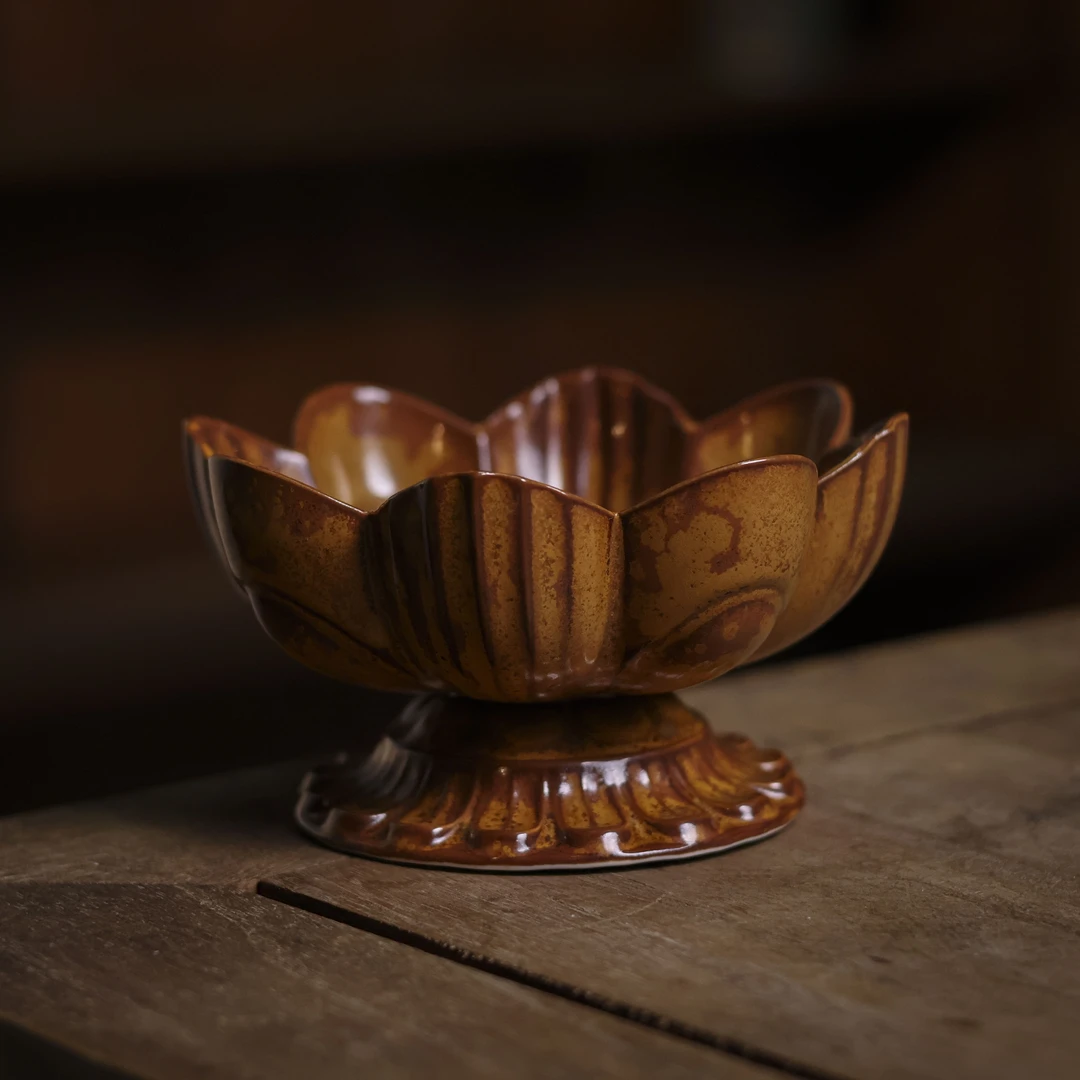 【老王福利】莲花高脚果碟-红金釉（Q5549）