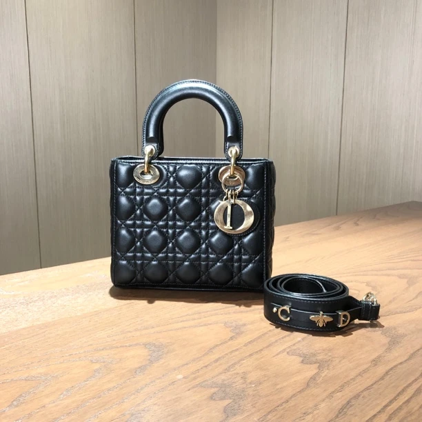 99新 DIOR/迪奥 Dior迪奥 黑金四格戴妃包 尺寸20x17