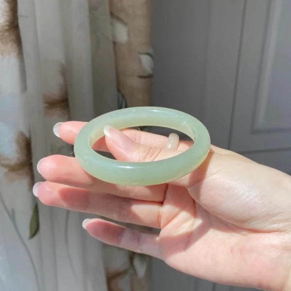 东陵玉佘太翠东陵玉玉镯晴水色湖水绿纯天然玉石镯子正金丝玉手镯