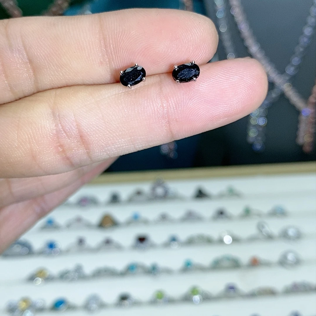 尖晶石耳钉银S925镶嵌